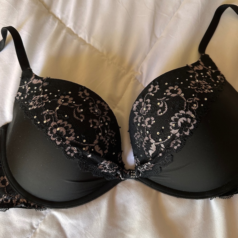 Victoria's Secret Black Lace Bra with Underwire Support